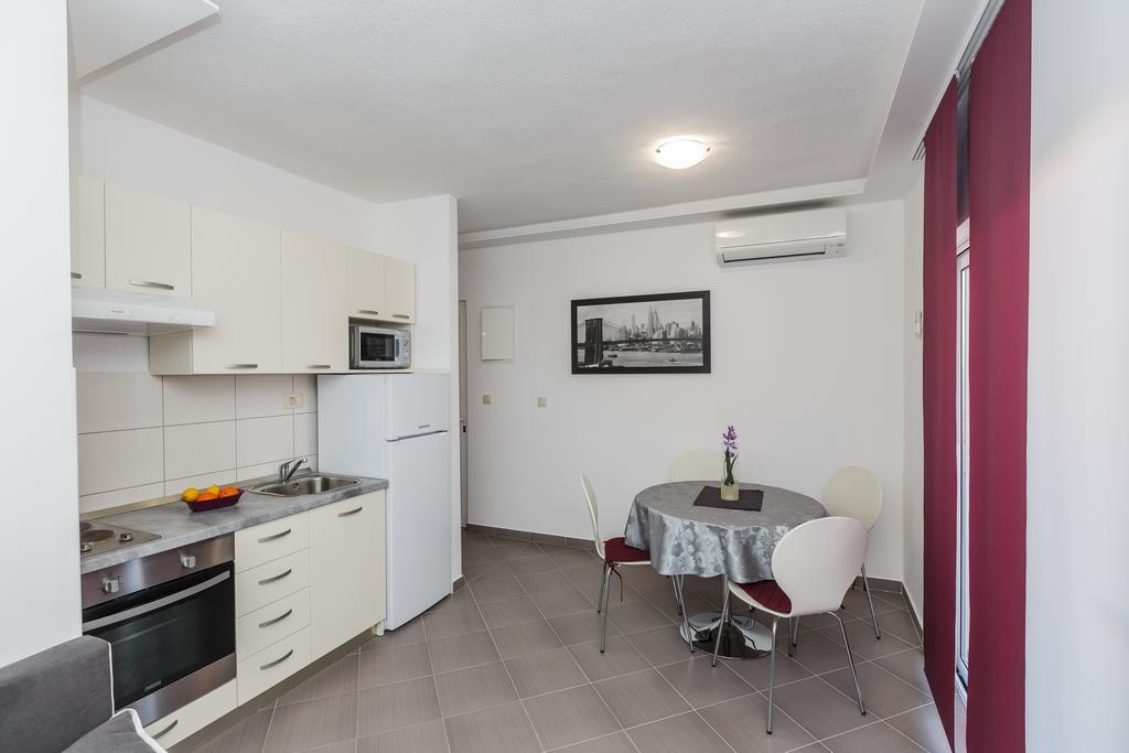 Apartments Viljac Trogir Quarto foto